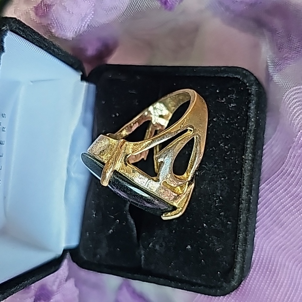 Ring - Picture 3 of 6